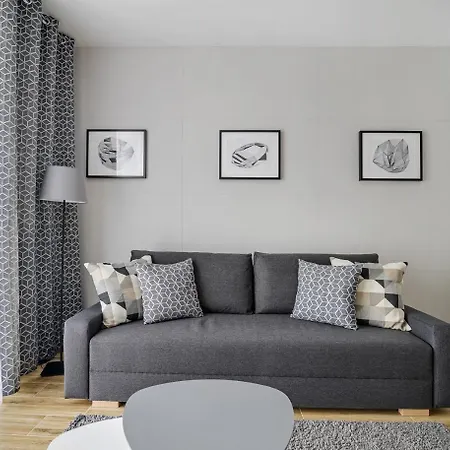 Jaktorowska Charming Studio *